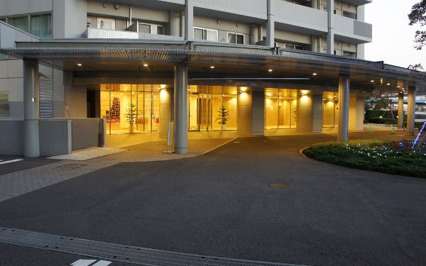 エントランス(夜景)